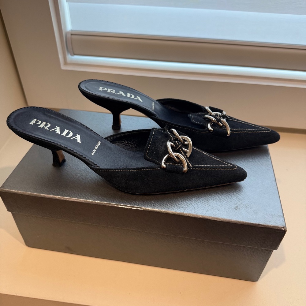 Prada size 37 shoe